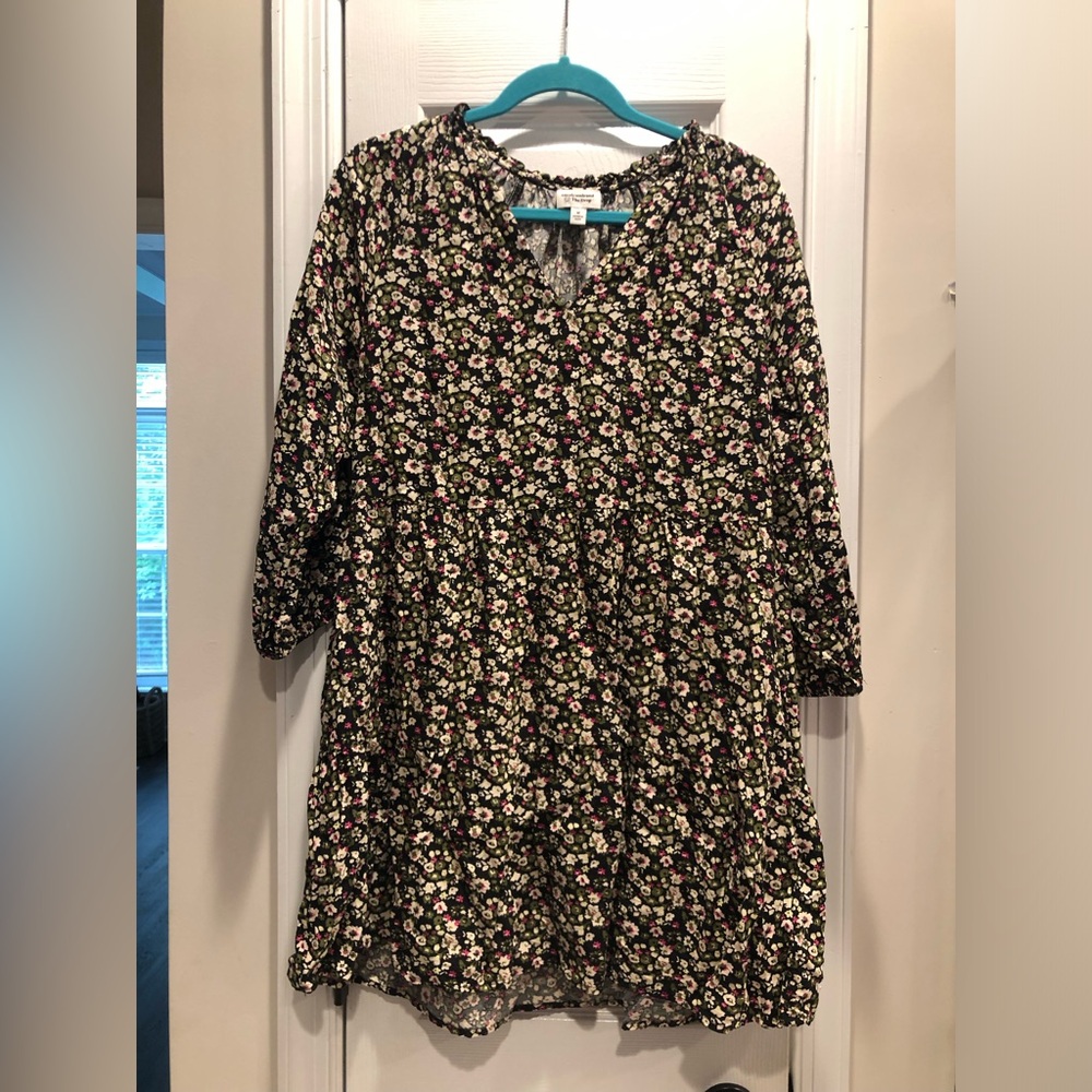 Black Floral Tiered Casual Dress with Pink & Cream Accents